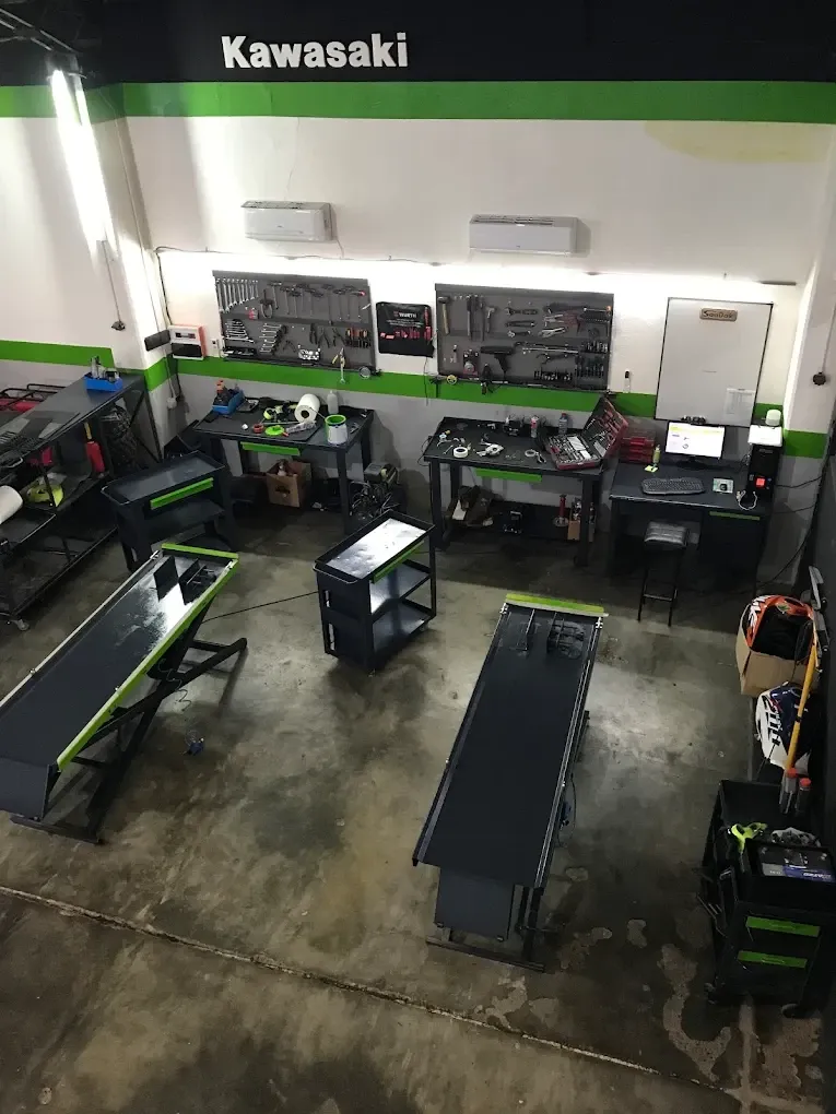 Taller de Nautisur Motos, Servicio Oficial Kawasaki en Puerto Madryn